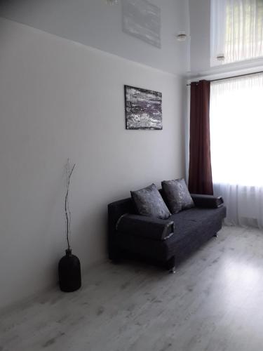 White Apartments - image 3