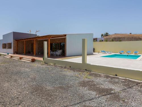 Exclusive Villa in Tuineje with Private Swimming Pool