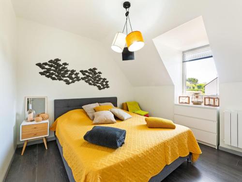 Elegant Holiday Home in Touques with Fenced Garden