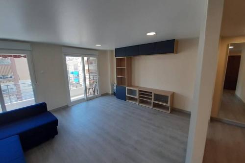5 bedrooms, 6 beds