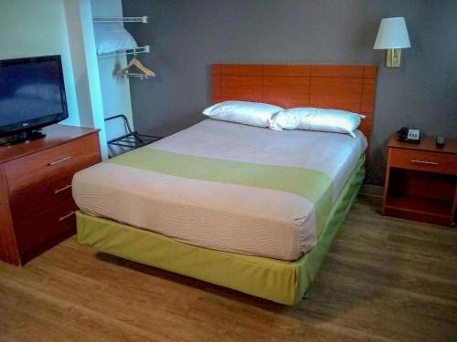 1 queen bed
