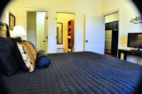 30-A Inn & Suites