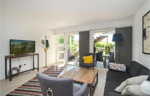 Stunning Apartment In Væggerløse With Wifi And 1 Bedrooms in Idestrup