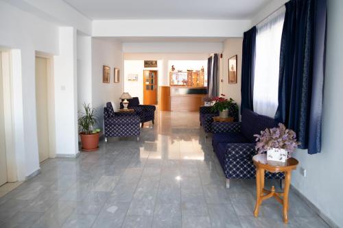 West End Hotel in Peija