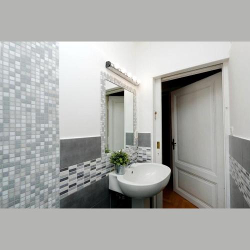 Trastevere Apartment for Family & Friends with separate Living Room - AC & WiFi, Řím (fotografie 8)