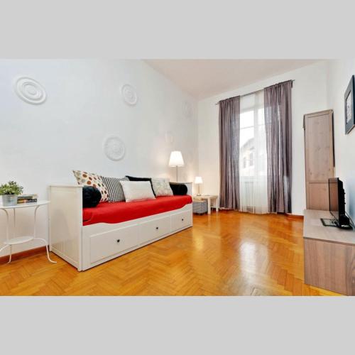 Trastevere Apartment for Family & Friends with separate Living Room - AC & WiFi