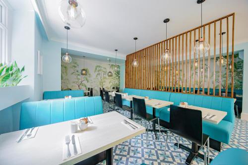Mentone Hotel