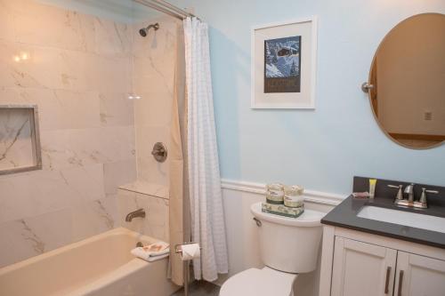 2800 Slopeside condo - image 6