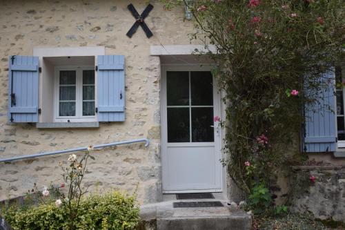 Charrette Bleue gîte à louer Auxy