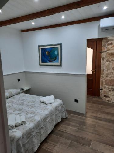 Studio Apartment image 4
