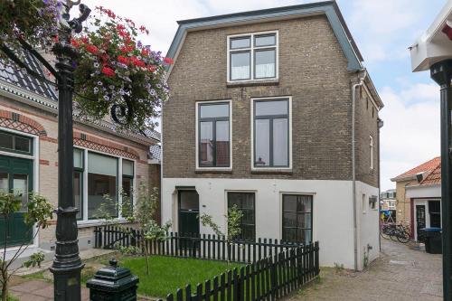 . Knus vertoeven in een historisch pand in Grou.