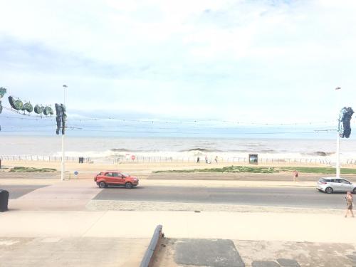 Sunny Days Hotel - image 2