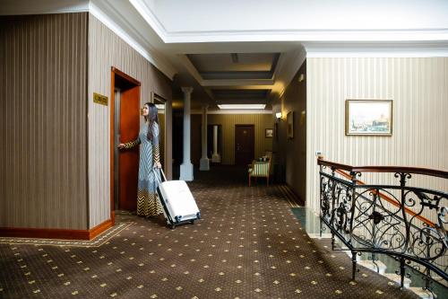 Hotel Select - image 14