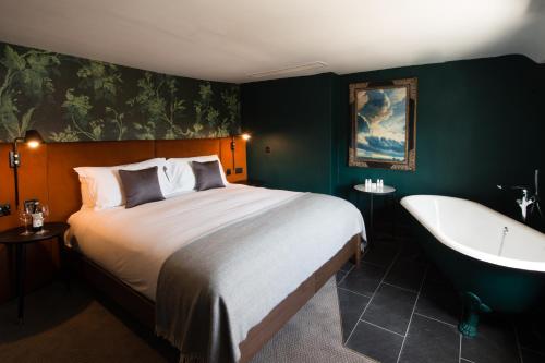 Hotel Du Vin Stratford - Tap to explore photos