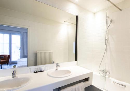 Hotel Cortina - image 3