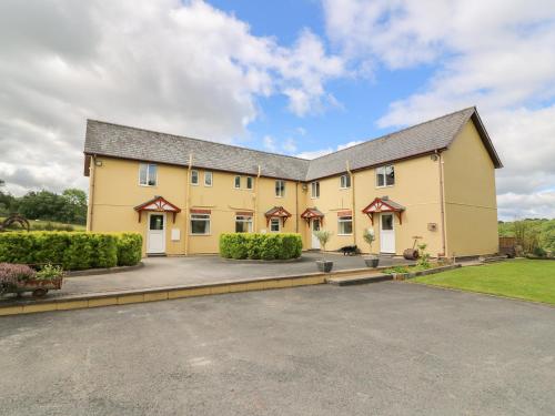 Pheasant Wood in แลนดรินด็อด เวลส์