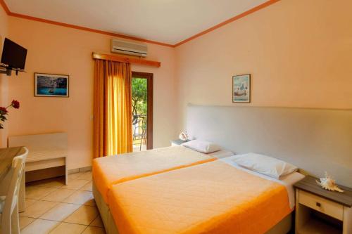 Elpidas house 2