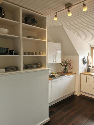 Iekārtas, Ferienwohnung mit Alpenblick in Antdorf