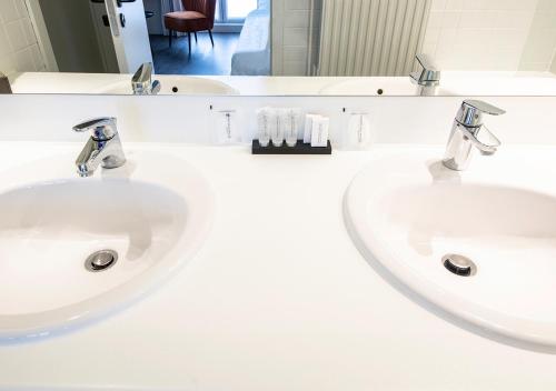 Hotel Cortina - image 9