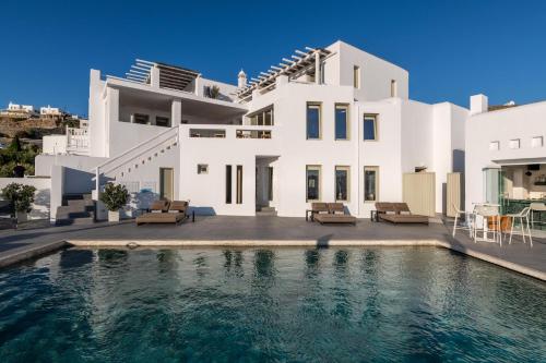 264742013 Rochari Hotel