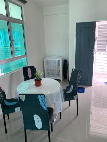 TR Penang House for Large Family Getaways