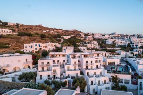 264743800 Rochari Hotel