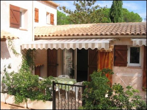 Location Villa et Studios Roquebrune-sur-Argens