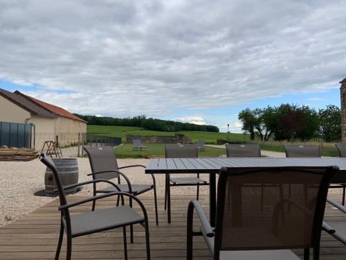 Aux Cortons - Maison avec vue sur le vignoble