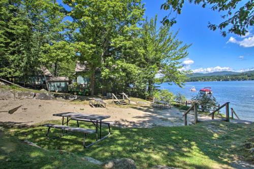 Updated Bristol Lakehouse with Kayaks and Beach Access - image 7