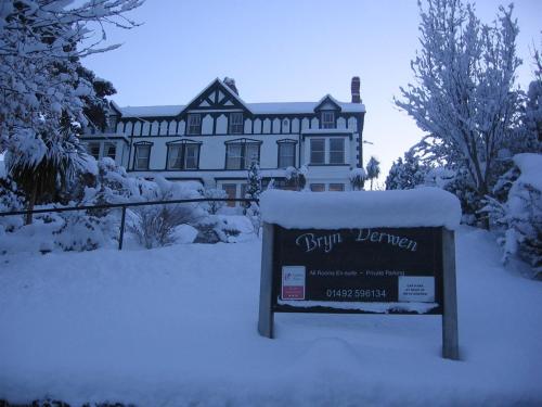 Bryn Derwen Guest House - image 12
