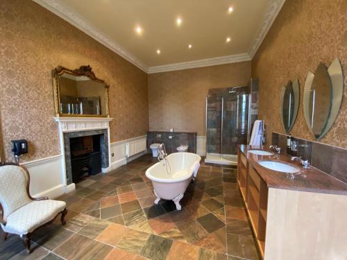 淋浴間, 考維克大廳酒店 (Colwick Hall Hotel) in 達勒斯