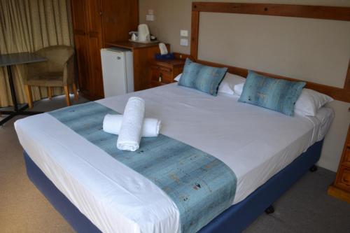 Rockhampton Riverside Central Hotel - Tap to explore photos