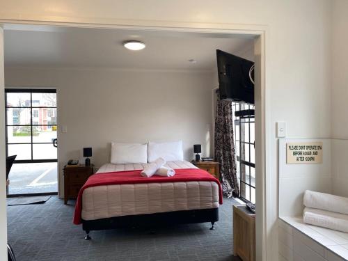 Superior Studio with Spa Bath