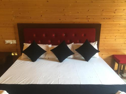 Elvis Beach Resort – Trincomalee, GA