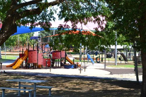 Rockhampton Riverside Central Hotel Official