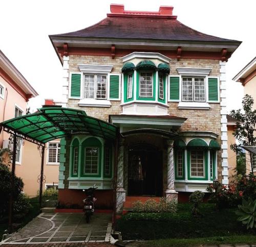 Fame Villa Castle Hook Kota Bunga