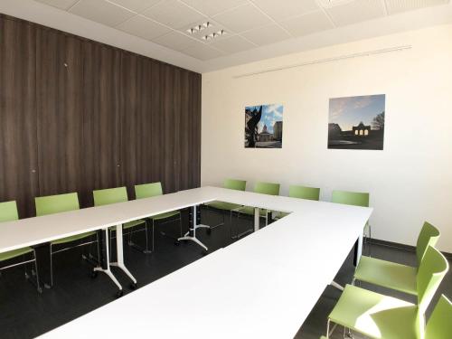 Generation Europe Youth Hostel - main image
