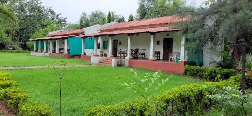 Skats, KP Cottages in Kanker