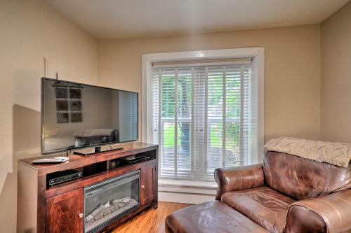 Creekside Home with Patio, Walk to Manitou Incline! in Manitou Springs, USA