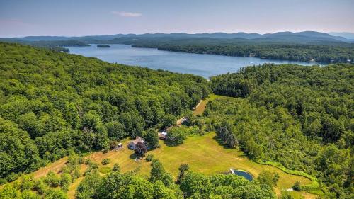 Luxe Scenic Mountain Escape with Pond and Fire Pit - main image