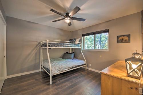 Mountain Haven with Hot Tub Game Room and Treehouse! - image 9