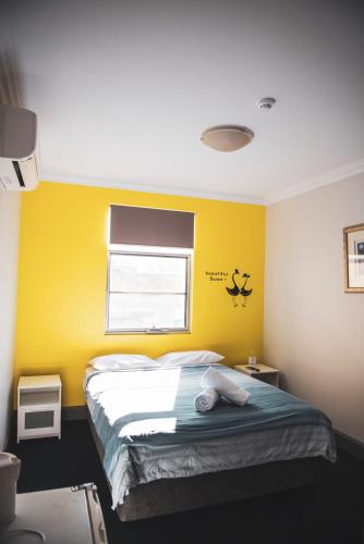 The Emperors Crown Hostel Room Type - Double Room with Private Bathroom