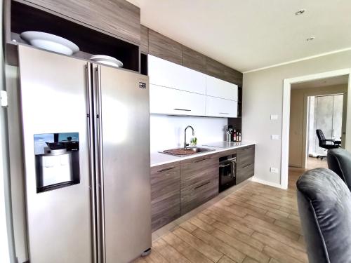 THE VIEW!!! by Design Studio, Perledo (foto 6)
