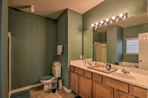 Houston Home with Yard Ideal for All Age Groups - image 11