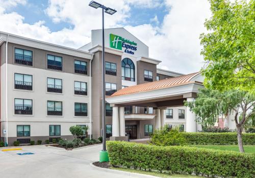 Holiday Inn Express & Suites San Antonio NW near SeaWorld, an IHG Hotel