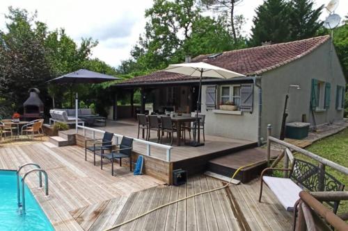 La Vie en Rose gîte à louer Calassou