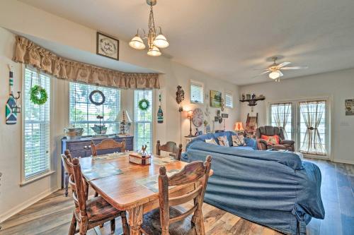 Fishermans Paradise with Pool on Suwannee River in 奇夫蘭