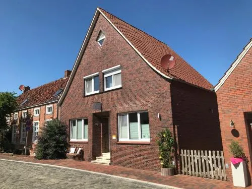 Vier Sterne am Hafen, Ditzum in Ditzum, Deutschland