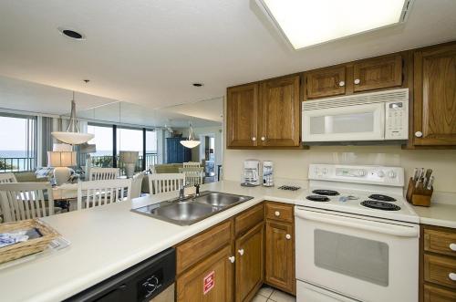 One Seagrove Place Unit 206 condo - image 2