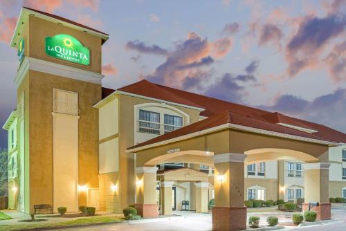 La Quinta Inn & Suites by Wyndham Oklahoma City Yukon